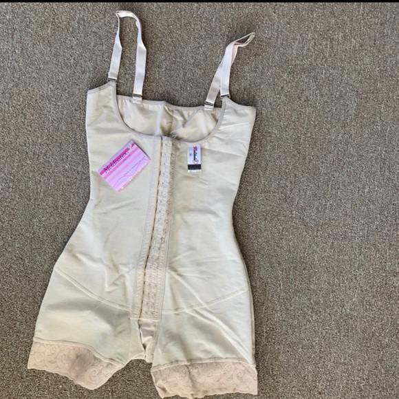 SALE - Fajas Colombianas - Picture 2 of 4